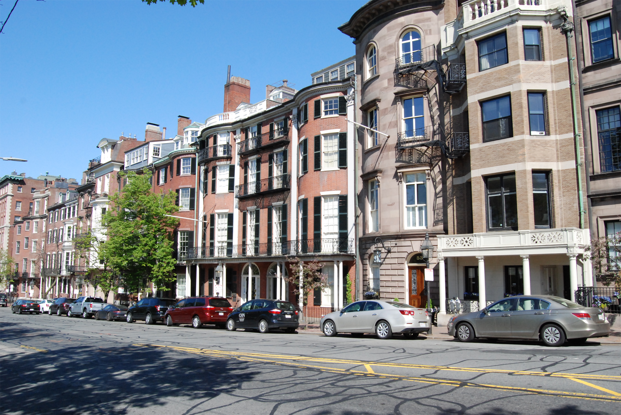 Navigating the Hub: Essential Tips for Moving in Boston with Pony Express Moving Services